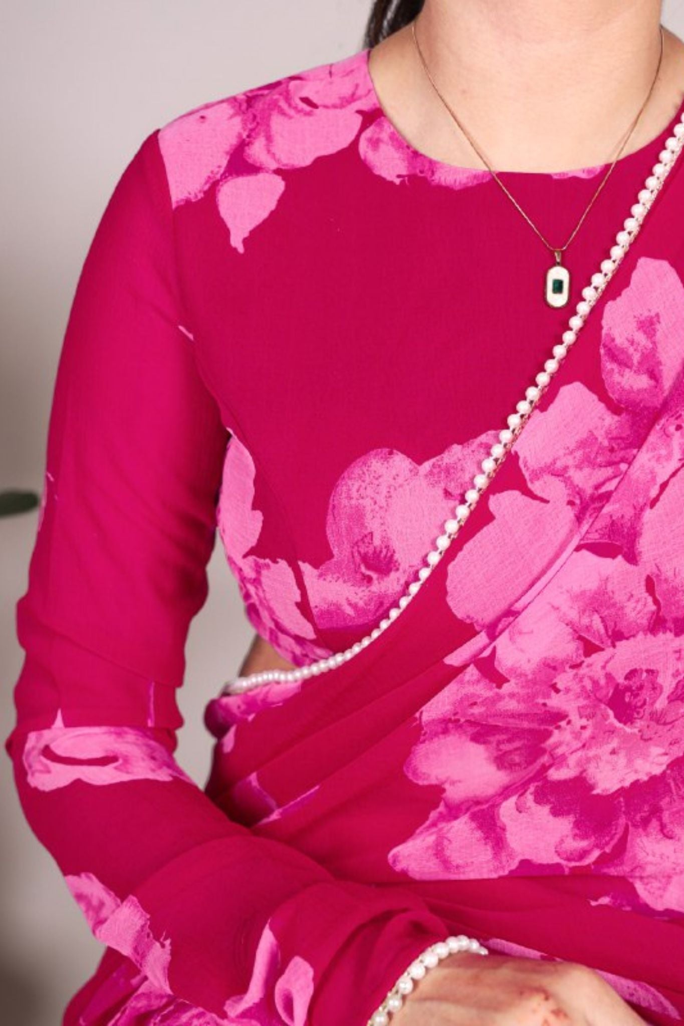 Purple Floral Elegance Pearl Lace Border Printed Saree