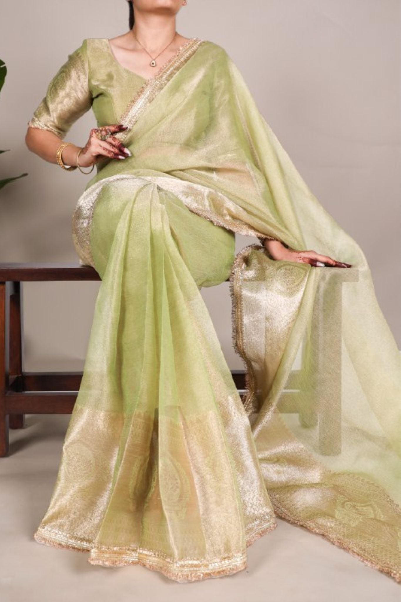 Tissue Shimmer Zari Weaving Work Shimmering Saree