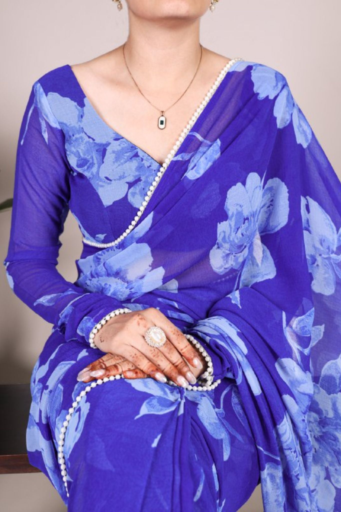 Purple Floral Elegance Pearl Lace Border Printed Saree