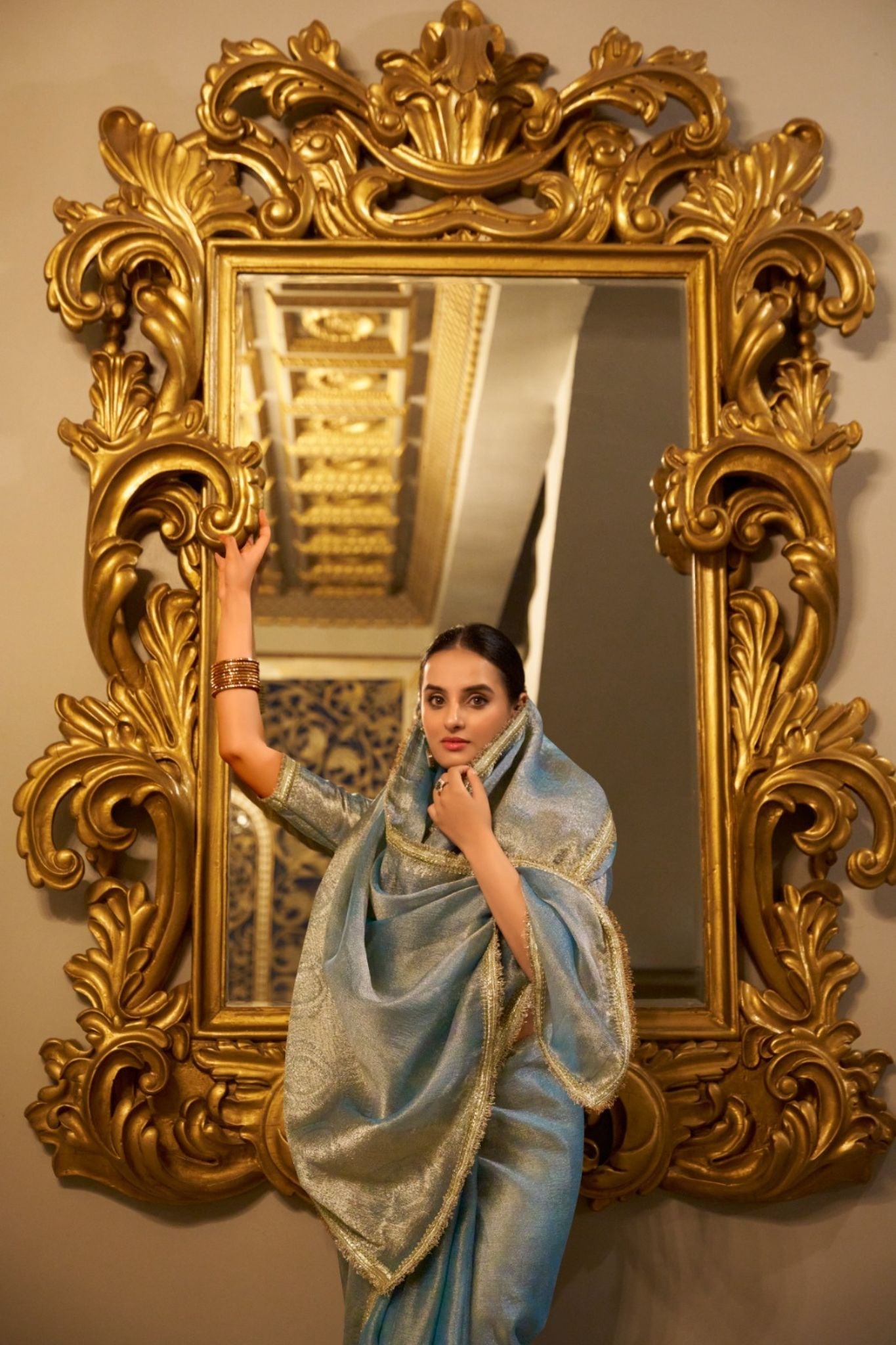 Tissue Shimmer Zari Weaving Work Shimmering Saree