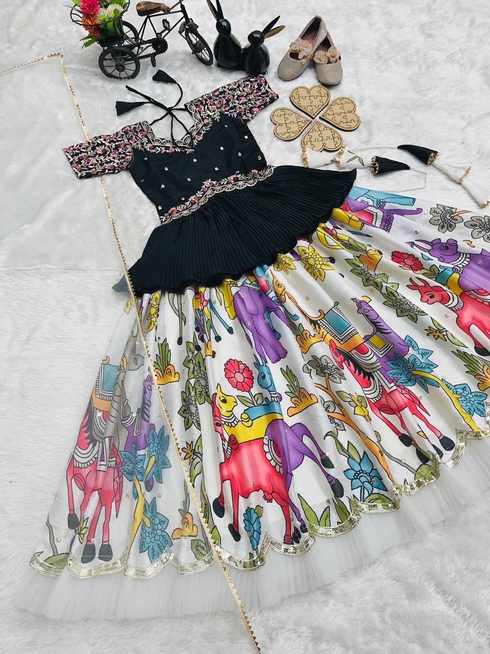 Royal Folk Fusion Kediya Style Lehenga Set