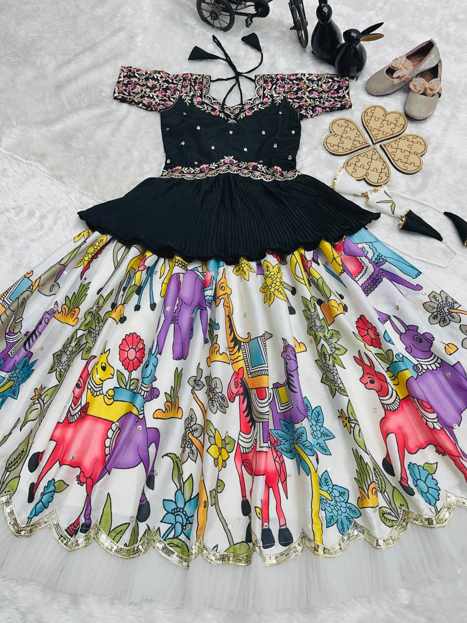 Royal Folk Fusion Kediya Style Lehenga Set