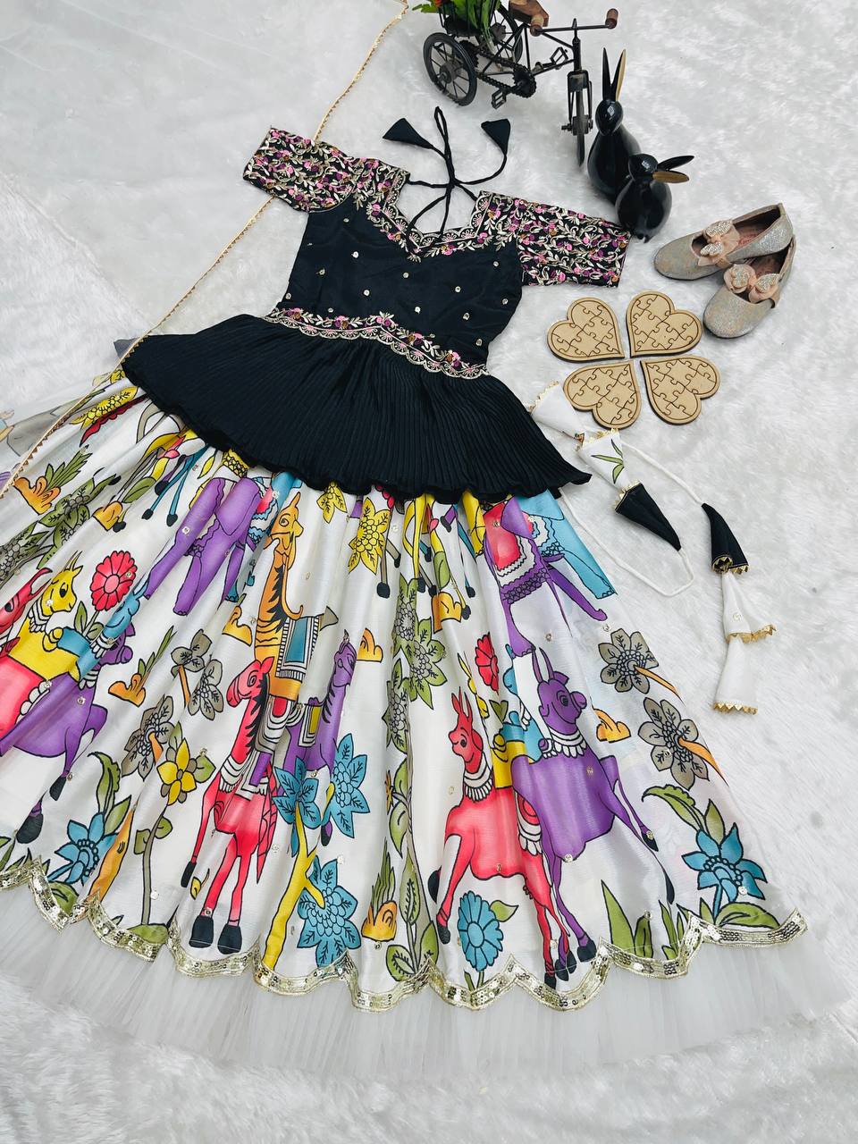 Royal Folk Fusion Kediya Style Lehenga Set