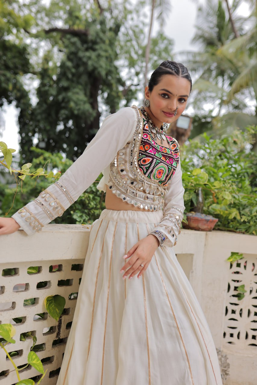 Elegant Red Navratri Chaniya Choli with Embroidered Mirror Work